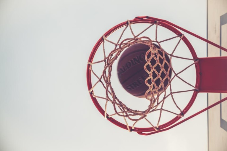 4-steps-to-build-the-ultimate-march-madness-sales-contest